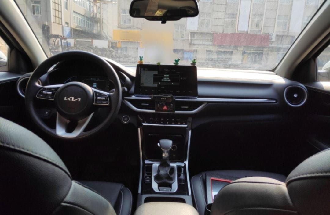 Kia K3 1.5L CVT Deluxe Edition