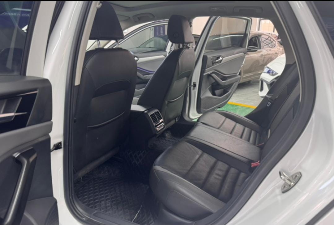 Volkswagen Sagitar 280TSI DSG Flyover Edition