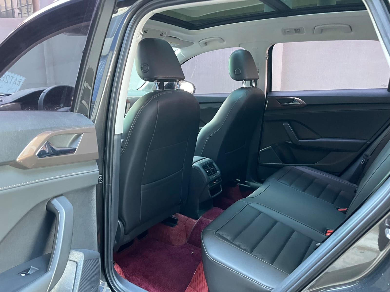 Volkswagen Tharu 280TSI Deluxe Plus