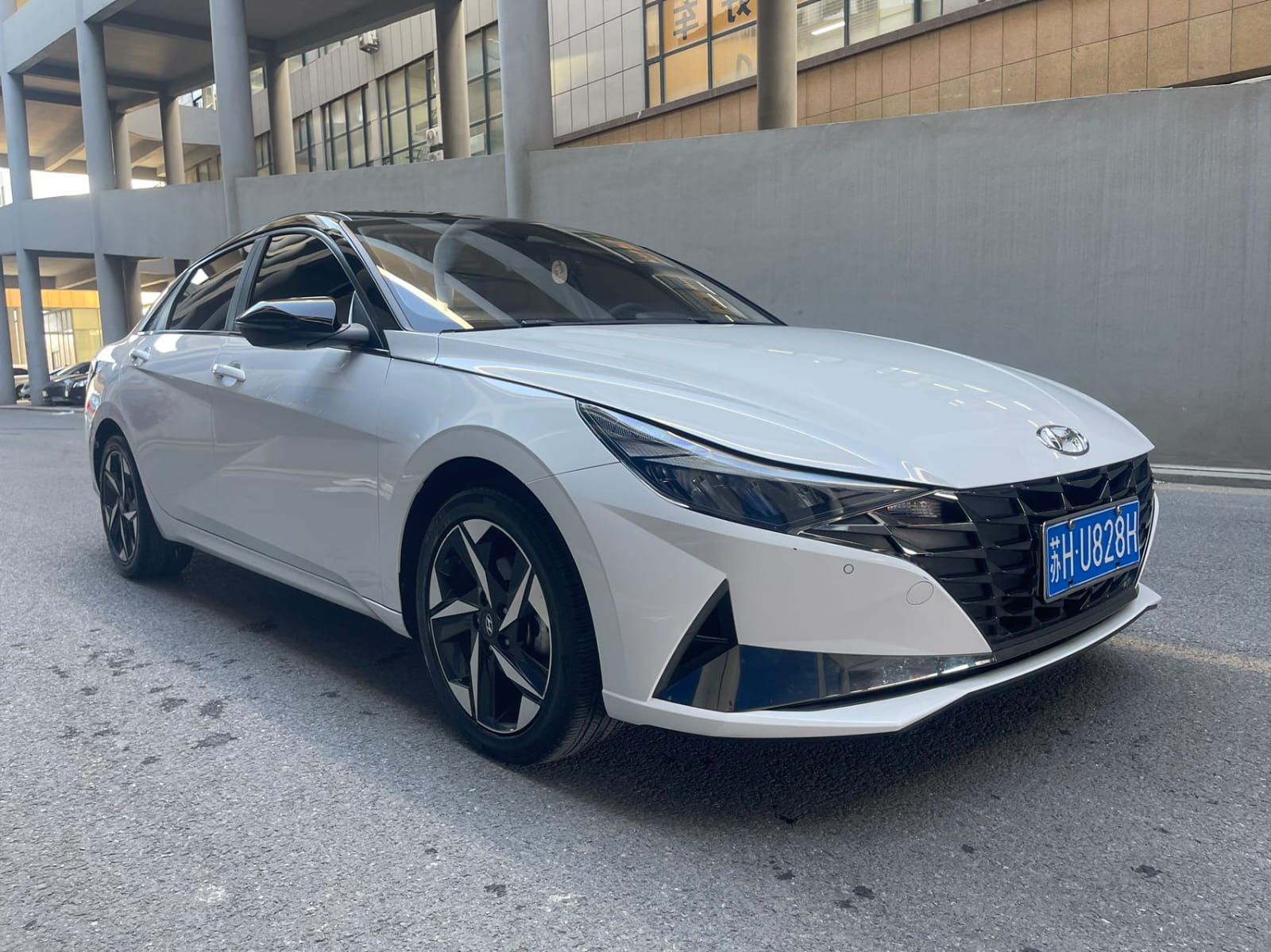 Hyundai Elantra 1.5L Premium Edition