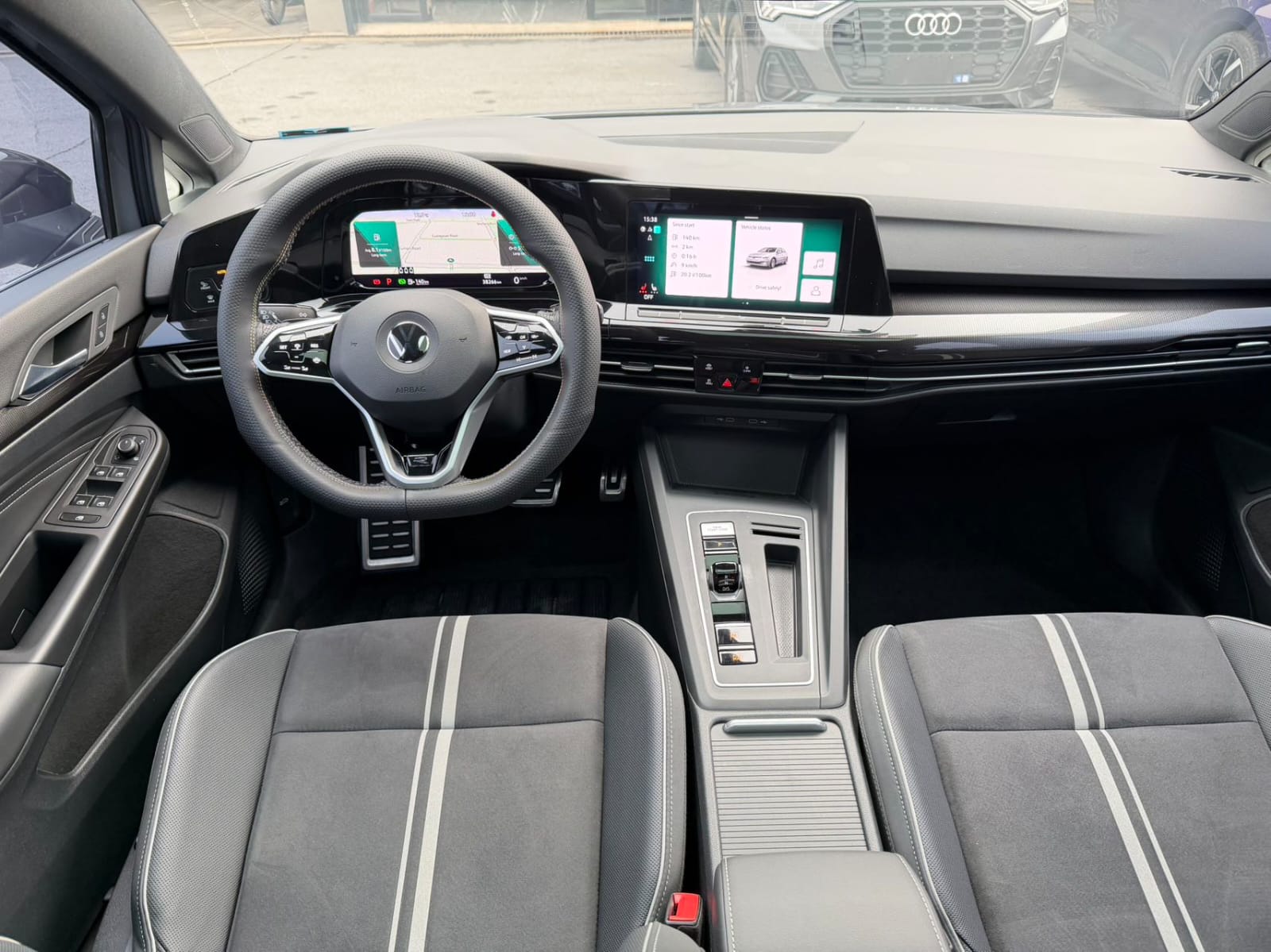 Volkswagen Golf 280TSI DSG R-Line