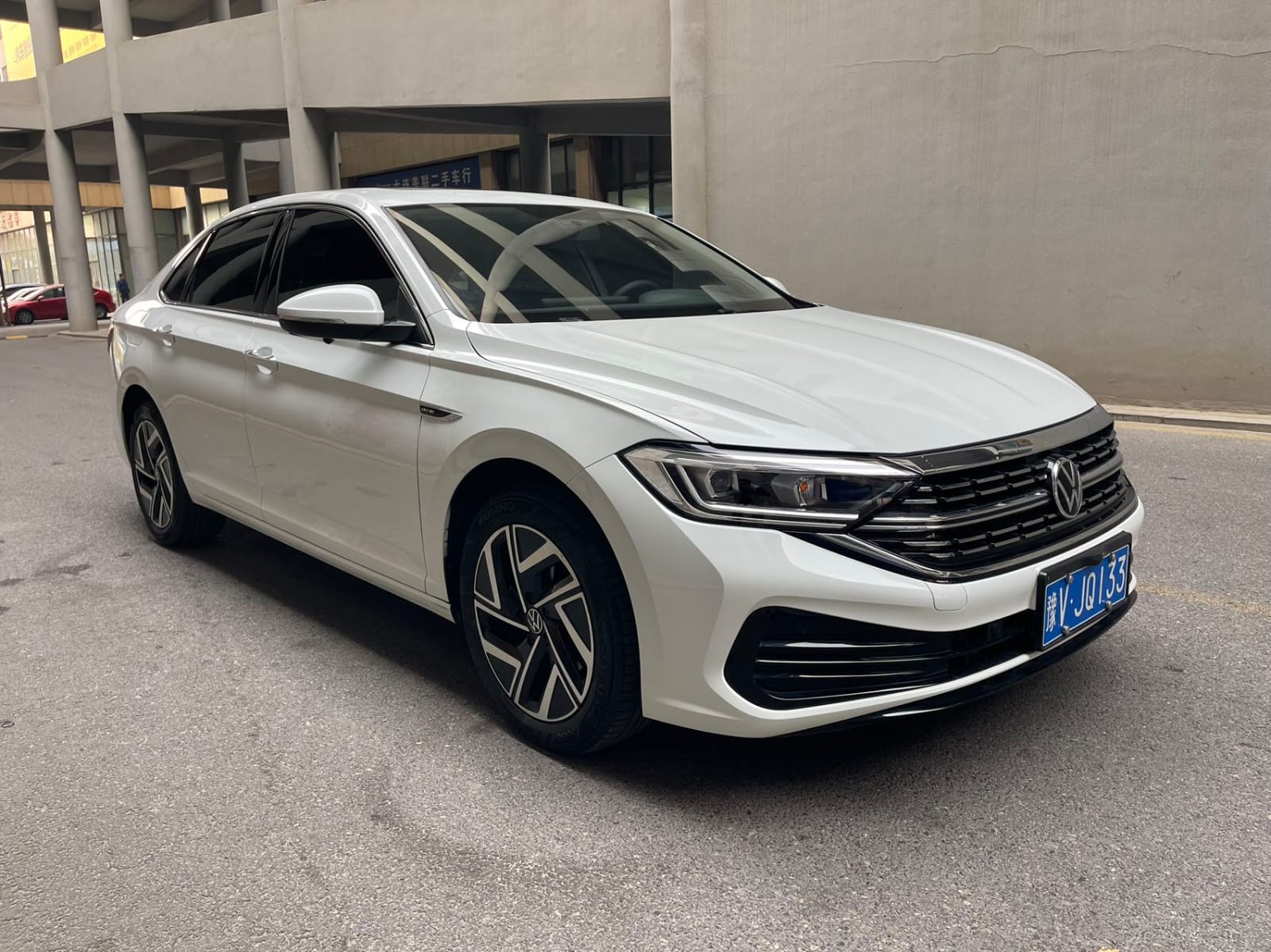 Volkswagen Sagitar 280TSI DSG Overpass Lite Edition