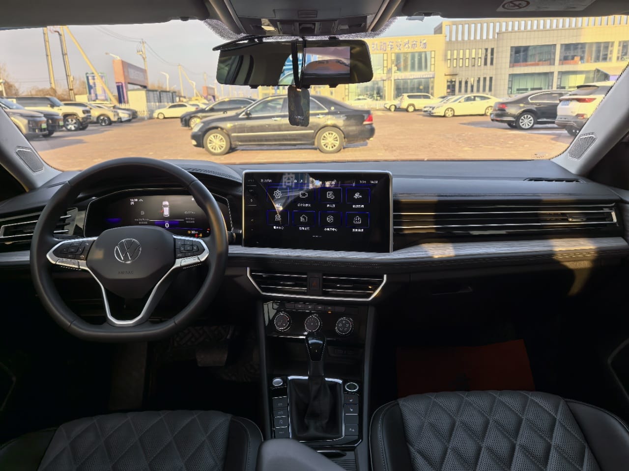 Volkswagen Sagitar 280TSI DSG Oversight Lite Edition