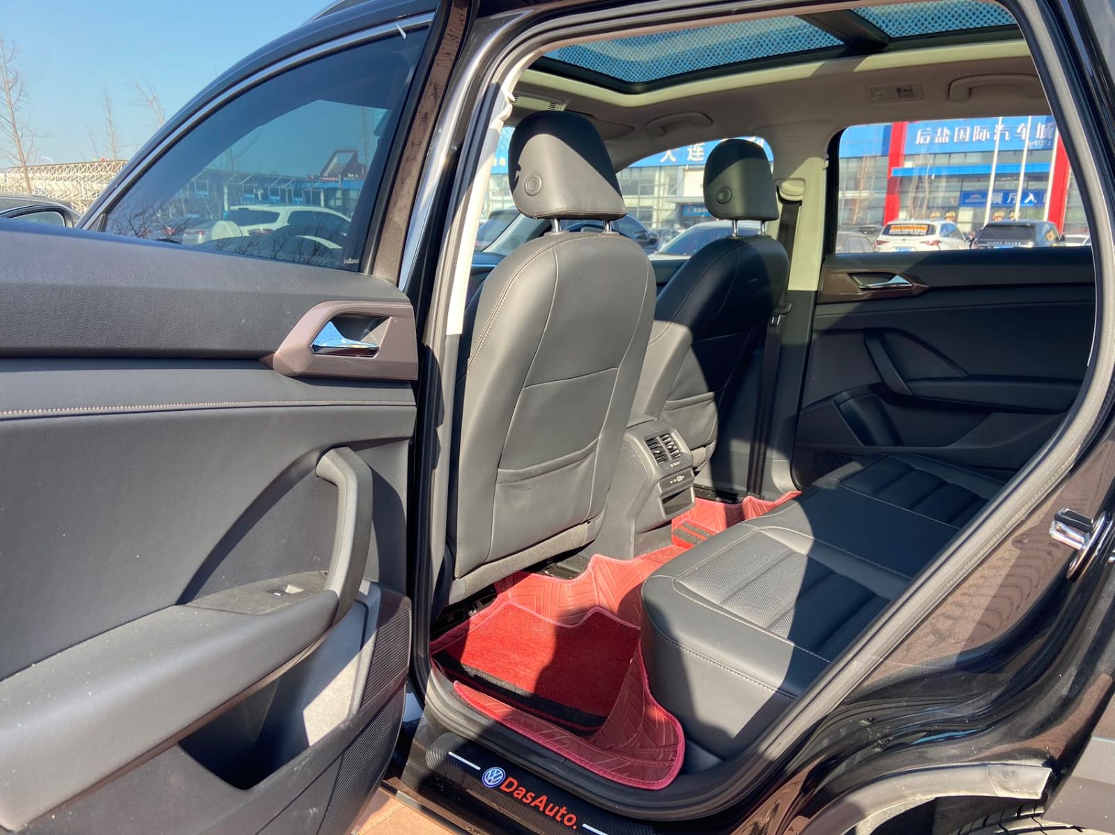 Volkswagen Tharu 1.4T 280TSI Deluxe Edition