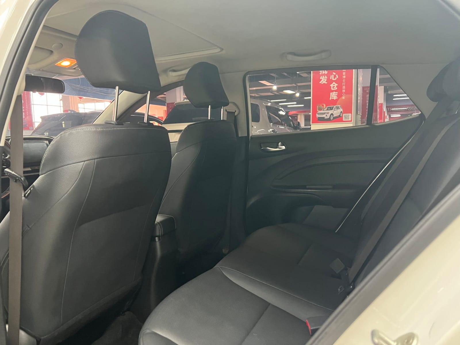 Kia KX1 1.4L CVT Enjoy Skylight Edition