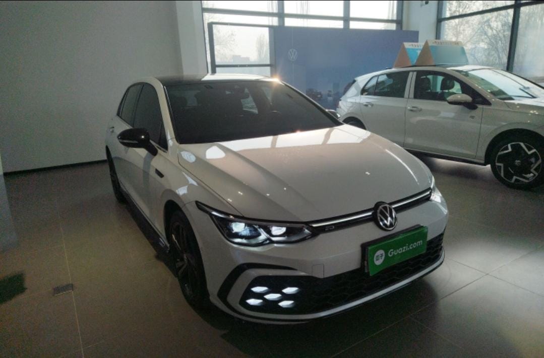 Volkswagen Golf 280TSI DSG R-Line