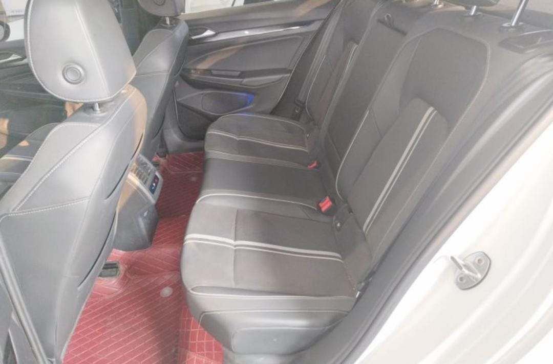 Volkswagen Golf 280TSI DSG R-Line