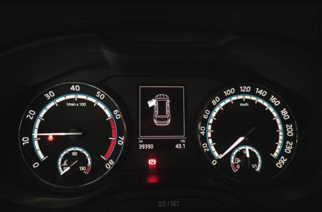 Skoda Karoq 1.4 TSI280 Deluxe Edition