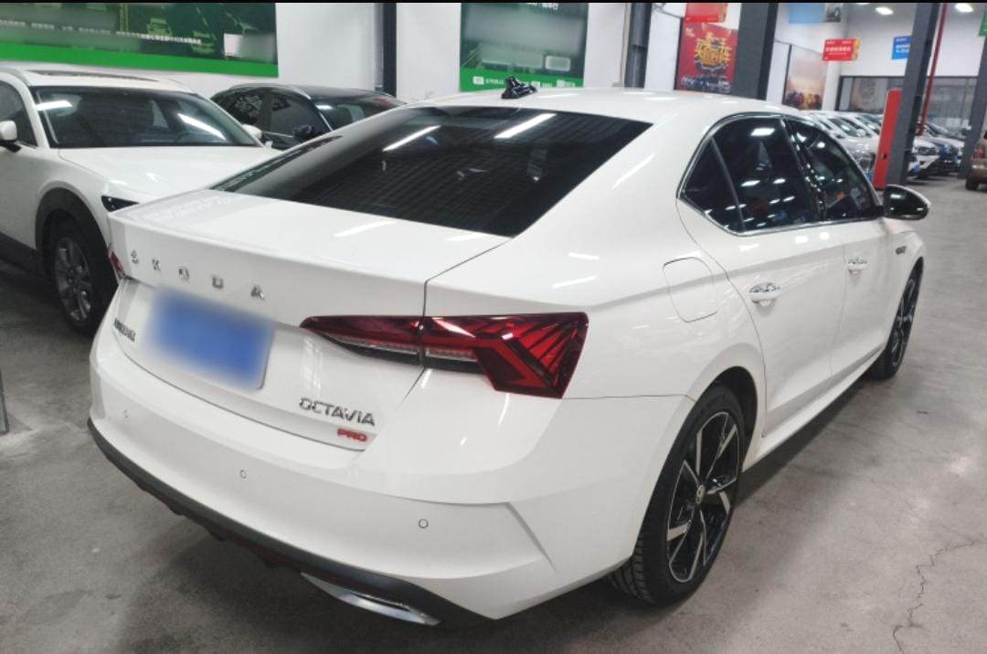 Skoda Octavia PRO TSI280 Deluxe Edition