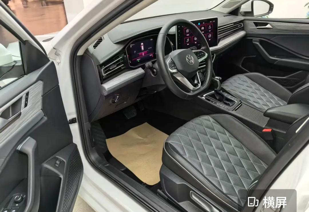 Volkswagen Sagitar 280TSI DSG Oversight Edition