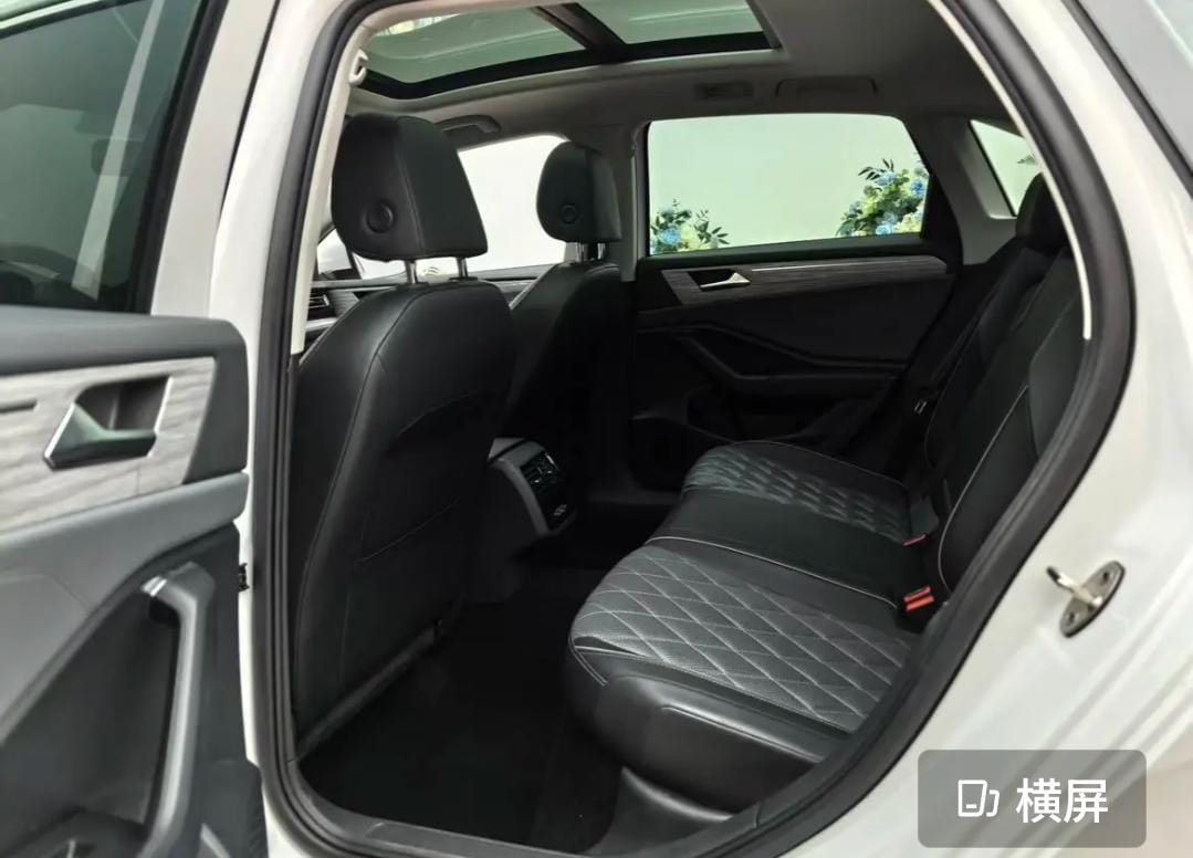 Volkswagen Sagitar 280TSI DSG Oversight Edition