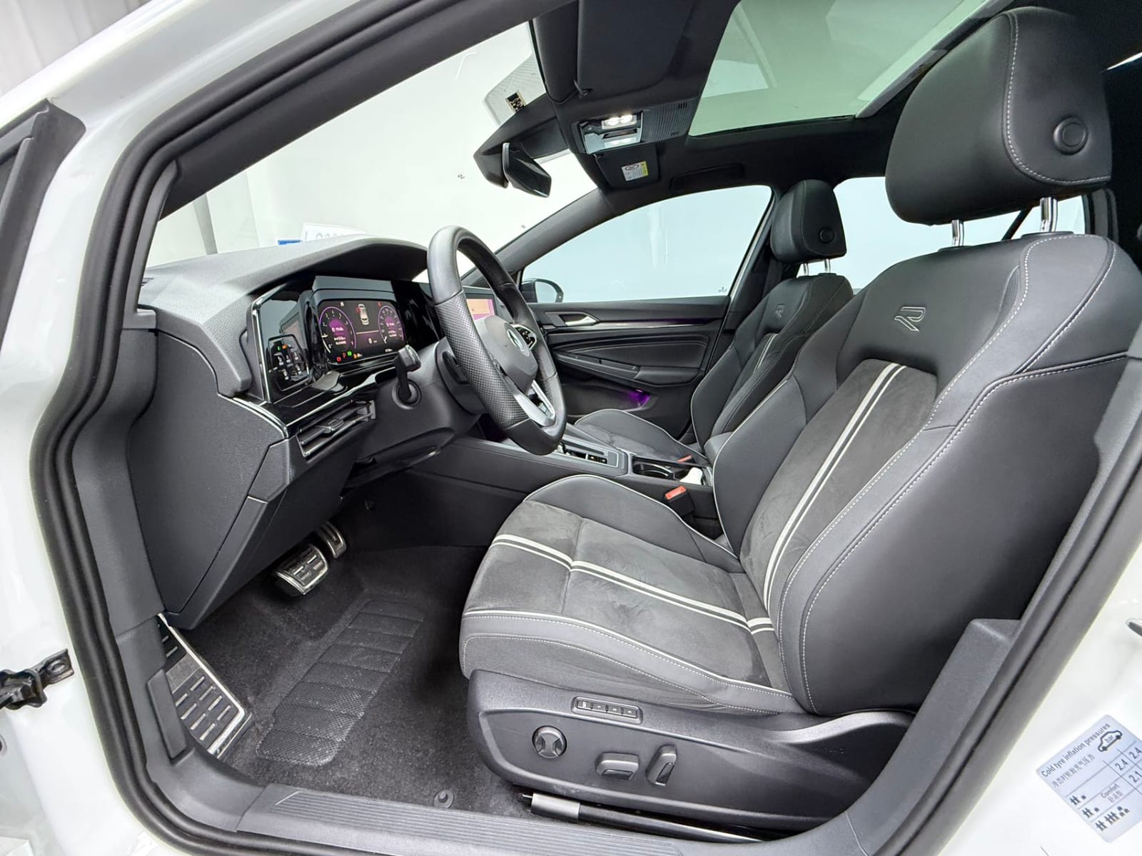 Volkswagen Golf 280TSI DSG R-Line