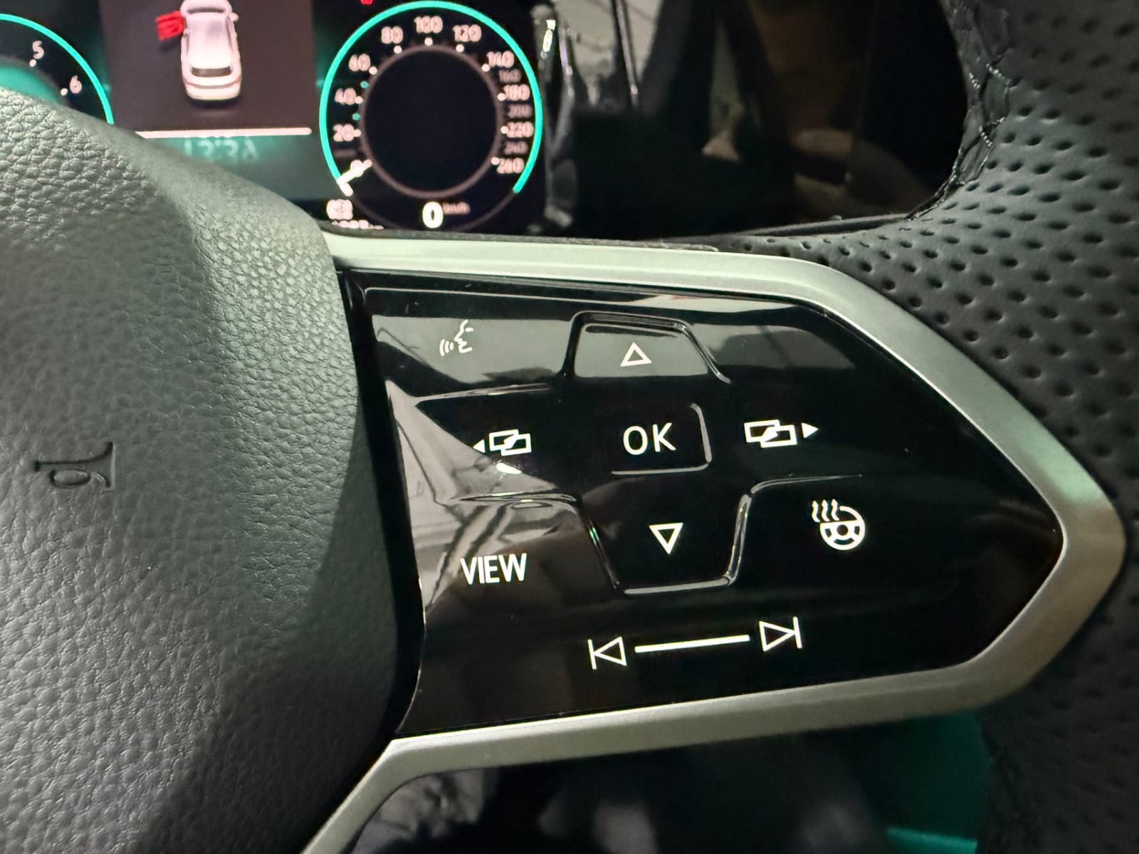 Volkswagen Golf 280TSI DSG R-Line (8-е поколение)