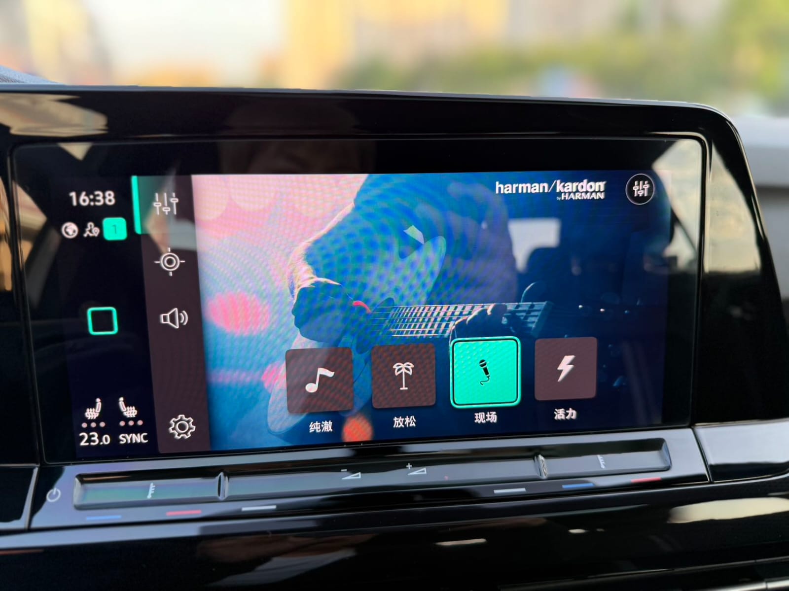 Volkswagen Golf 280TSI DSG R-Line (8-е поколение)