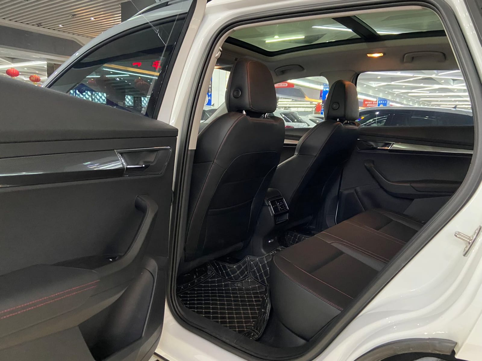 Skoda Karoq 1.4 TSI280 Deluxe Edition