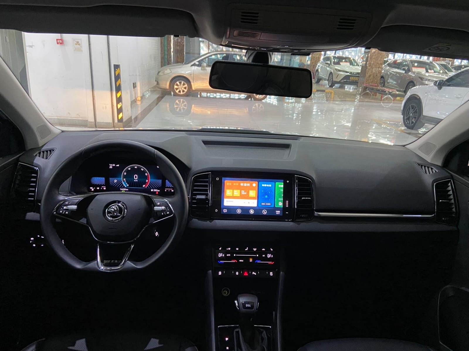 Skoda Karoq 1.4 TSI280 Deluxe Edition