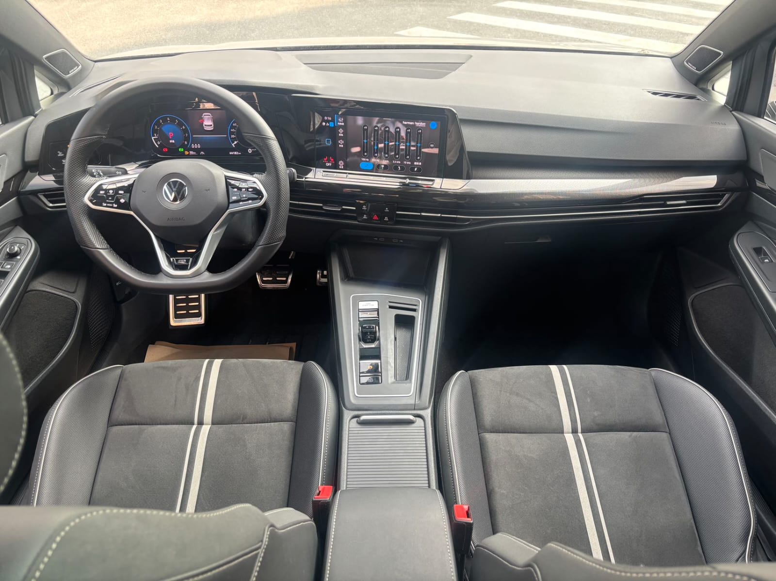 Volkswagen Golf 280TSI DSG R-Line