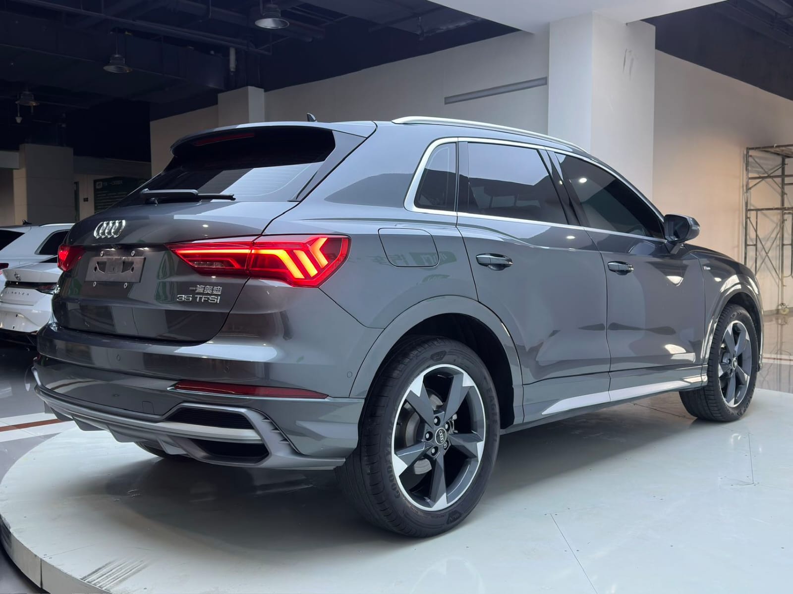 Audi Q3 35 TFSI Stylish Dynamic VI Edition