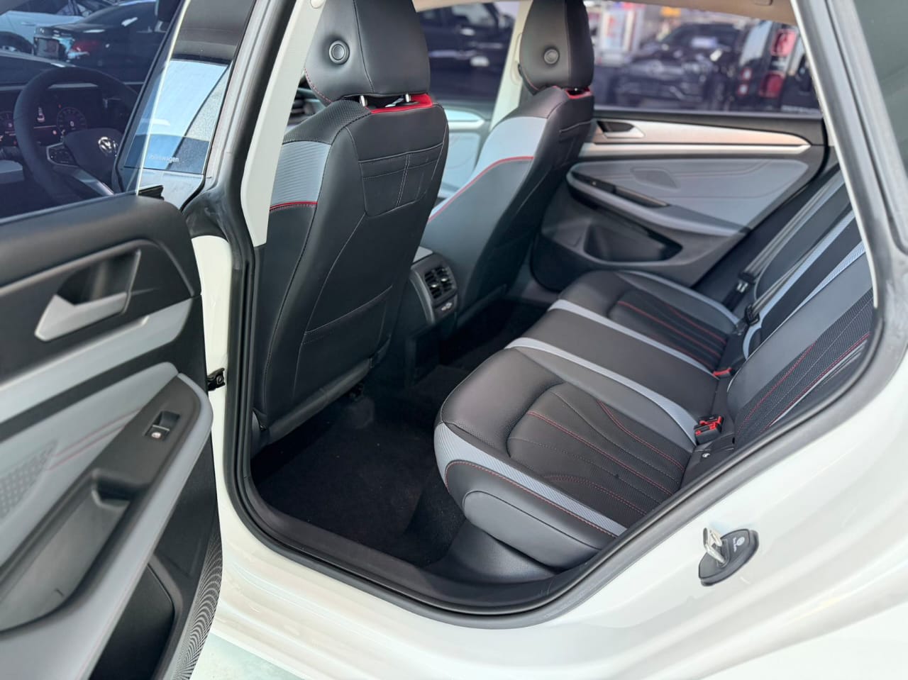 Volkswagen Lamando L 280TSI DSG Cool Hot Version