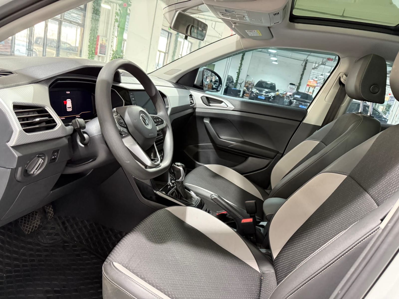 Volkswagen Tacqua 1.5L Automatic