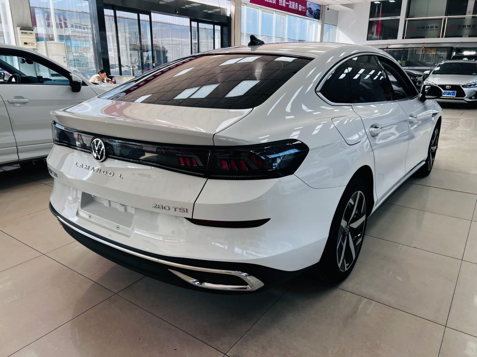 Volkswagen Lamando L 280TSI DSG Cool Hot Version