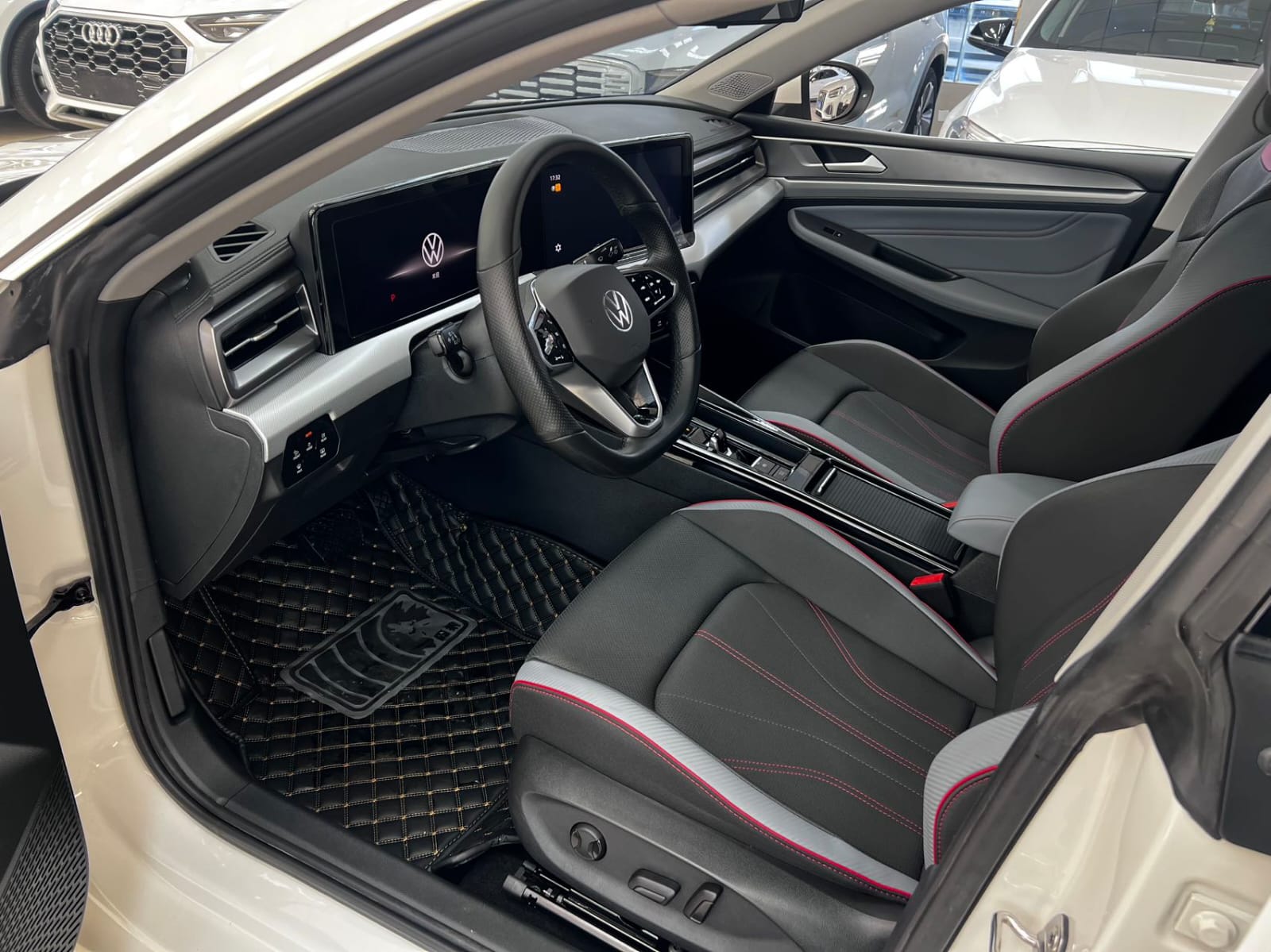 Volkswagen Lamando L 280TSI DSG Cool Hot Version