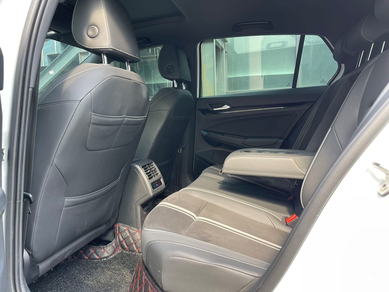 Volkswagen Golf 280TSI DSG R-Line