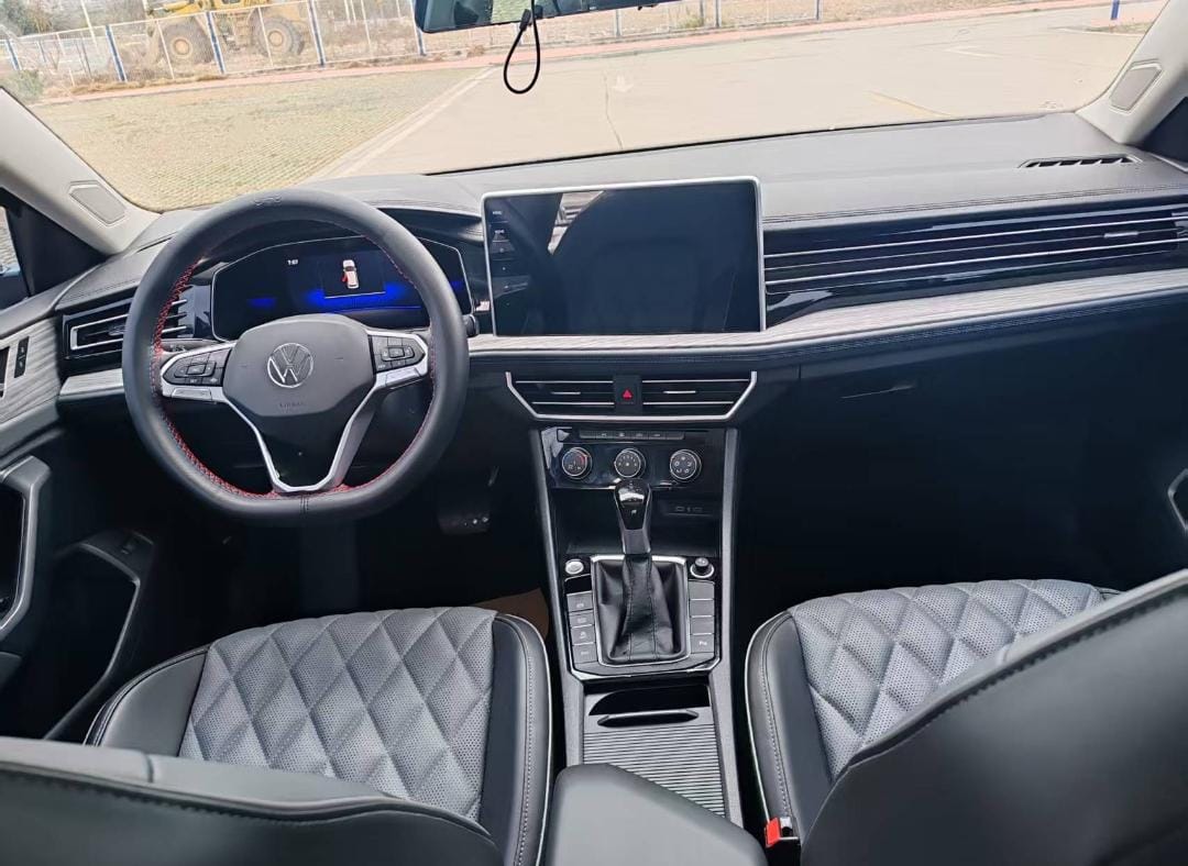 Volkswagen Sagitar 280TSI DSG Oversight Edition