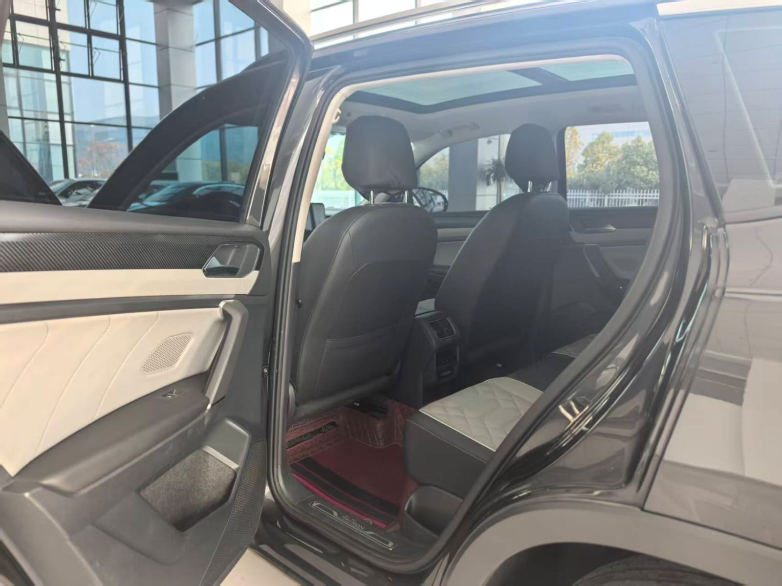 Volkswagen Tayron 280TSI Deluxe PLUS Premium Edition