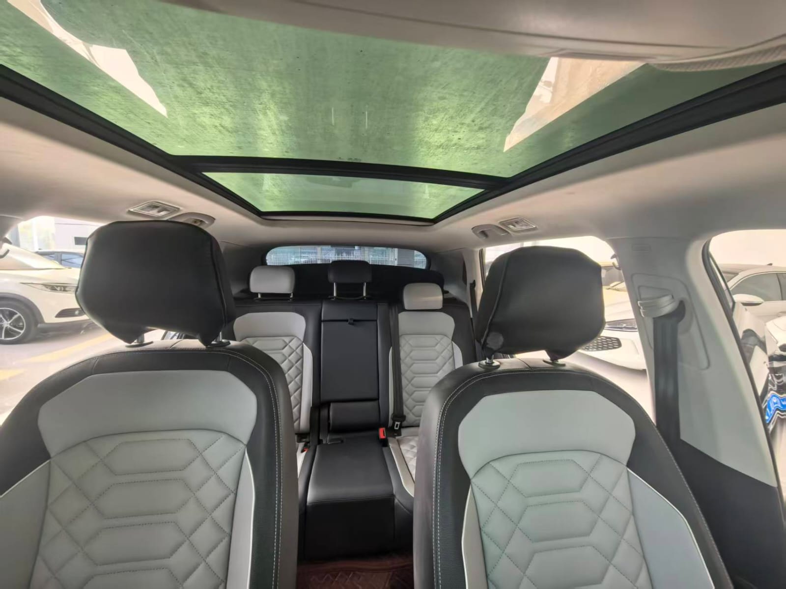 Volkswagen Tayron 280TSI Deluxe PLUS Premium Edition