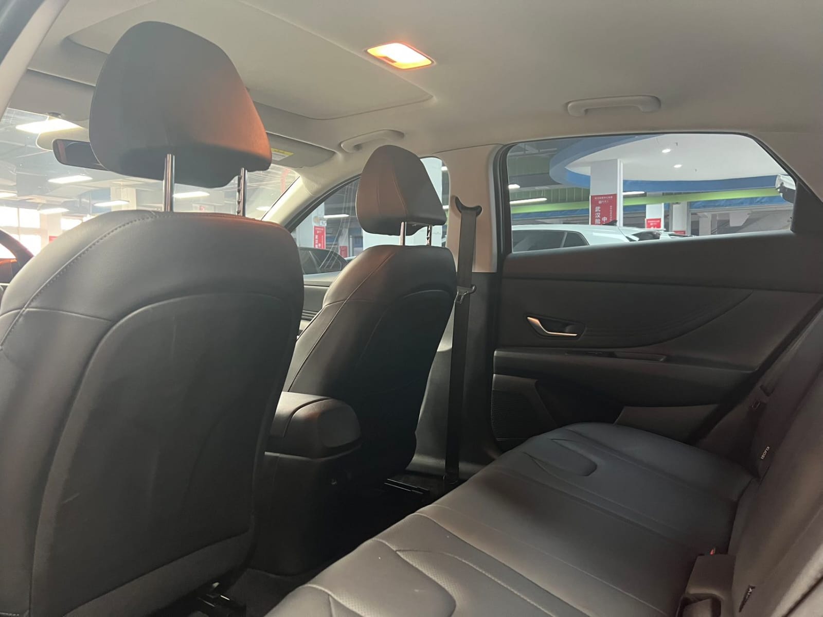 Hyundai Elantra 1.5L CVT Premium Edition