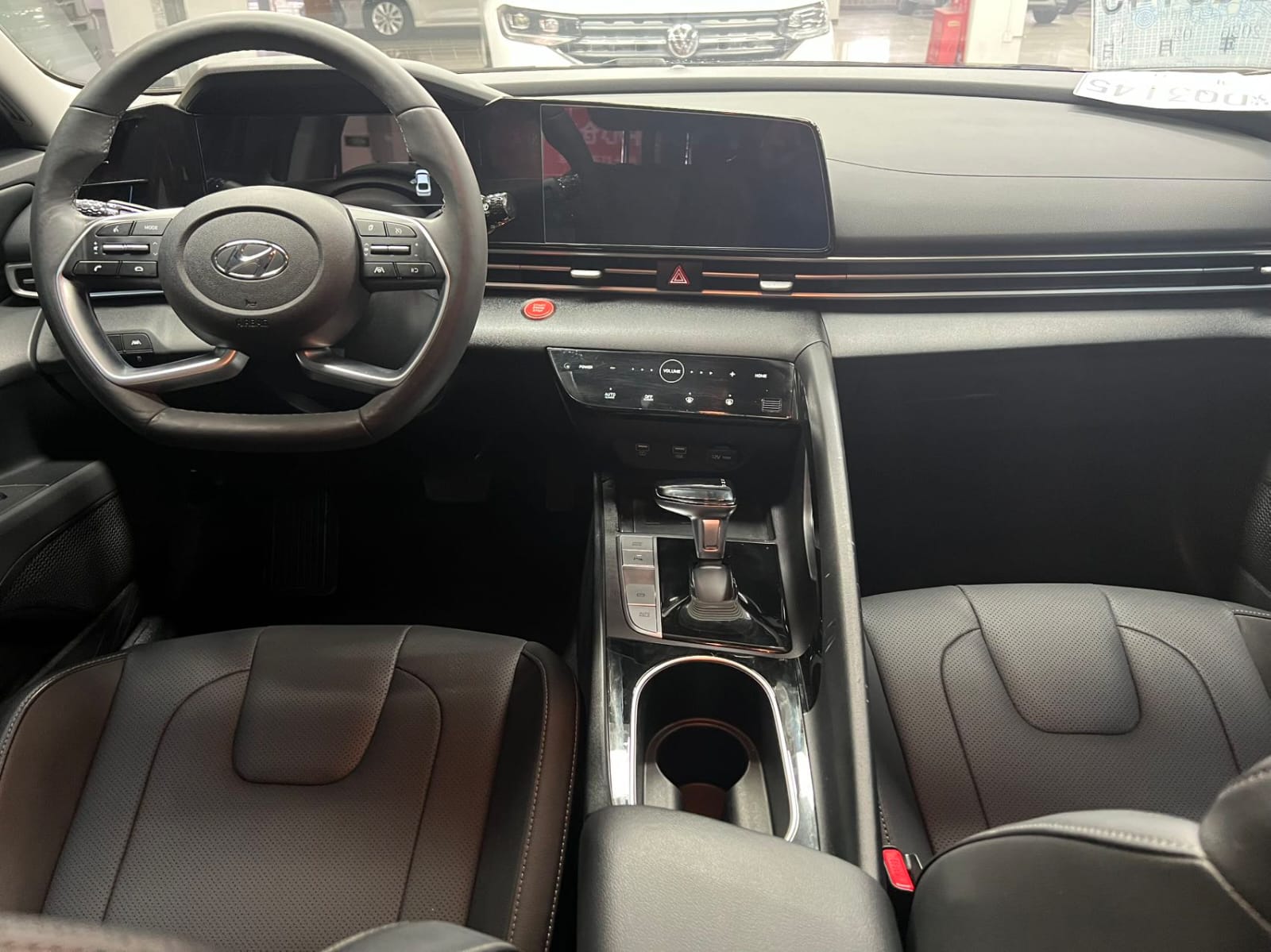 Hyundai Elantra 1.5L CVT Premium Edition