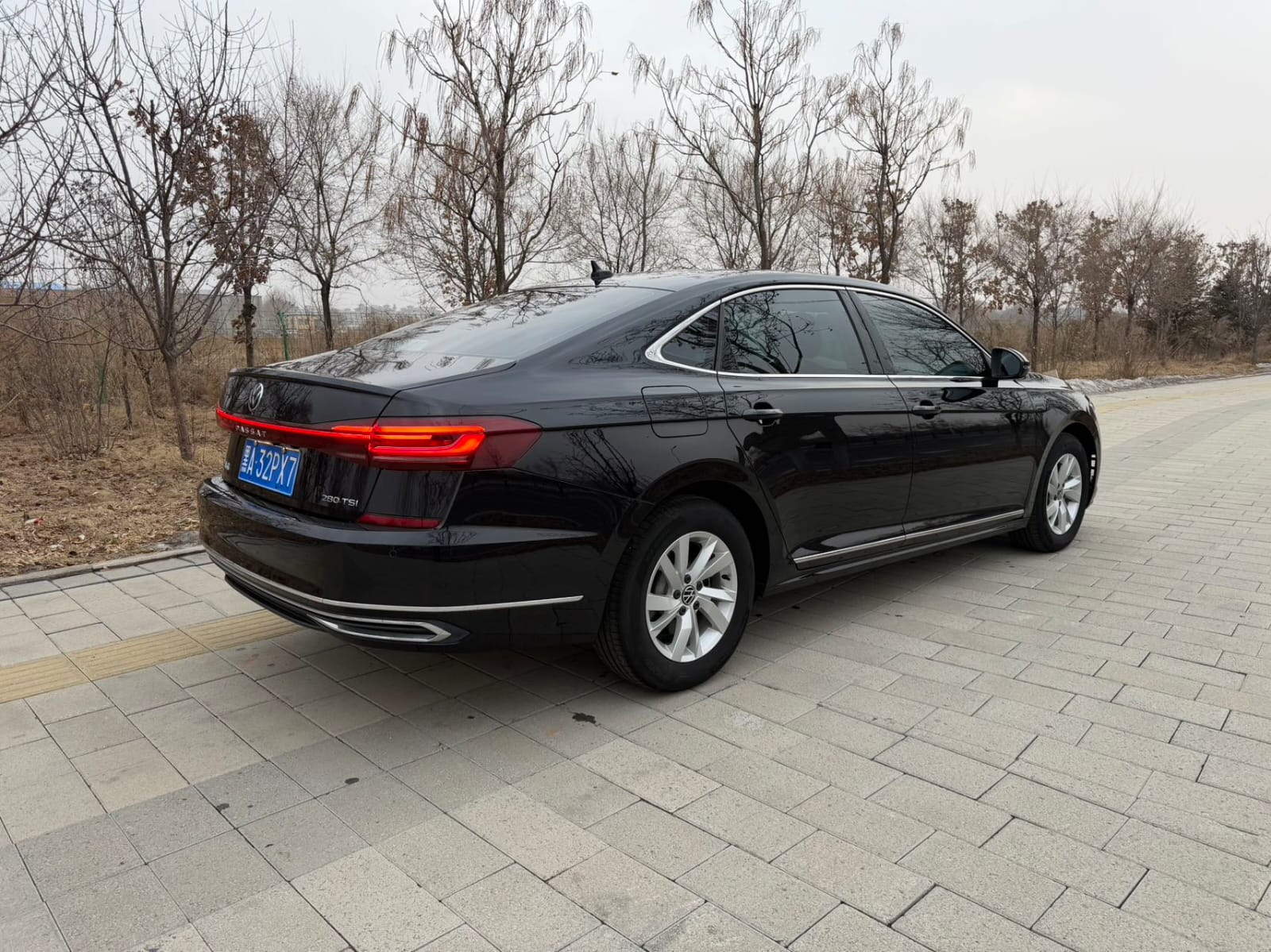 Volkswagen Passat 280TSI (высокая комплектация / Elite или Premium)