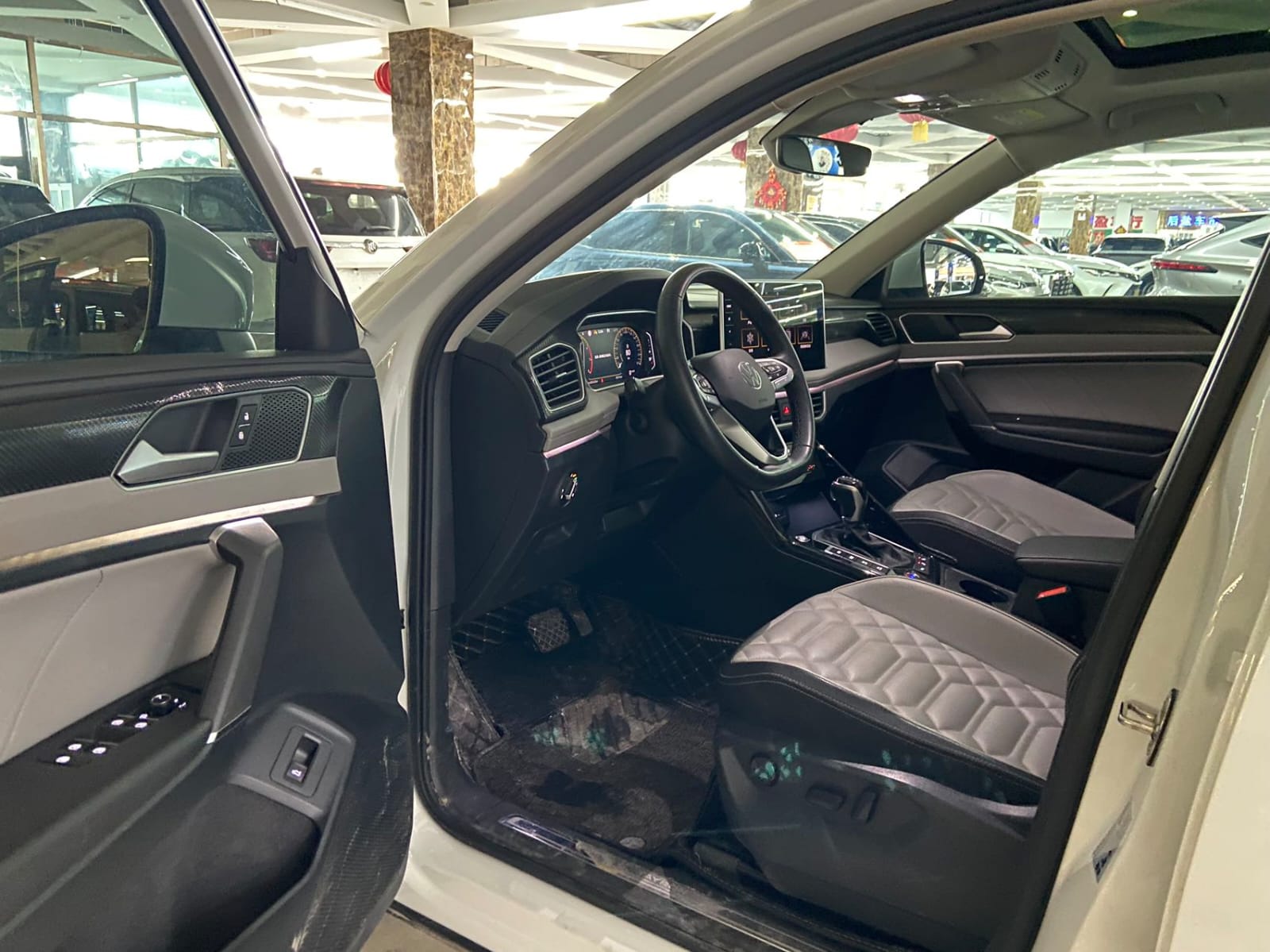 Volkswagen Tayron 280TSI Deluxe PLUS Premium Edition