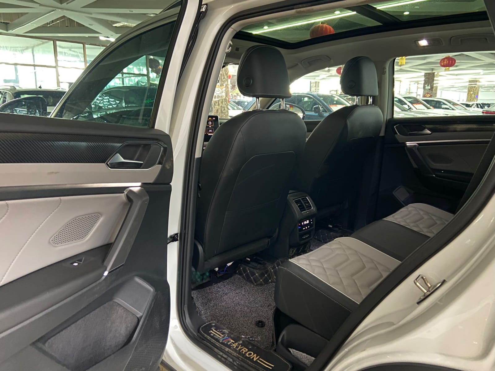 Volkswagen Tayron 280TSI Deluxe PLUS Premium Edition