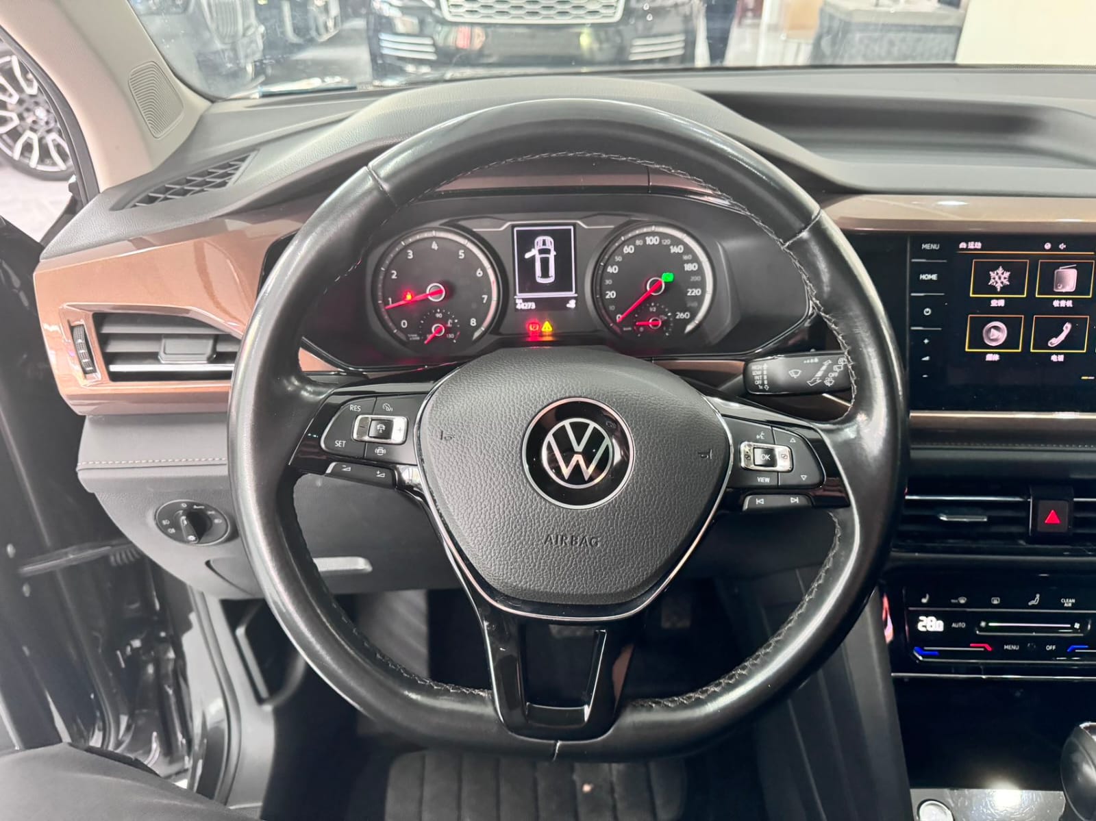 Volkswagen Tharu 280TSI Luxury Puls Edition