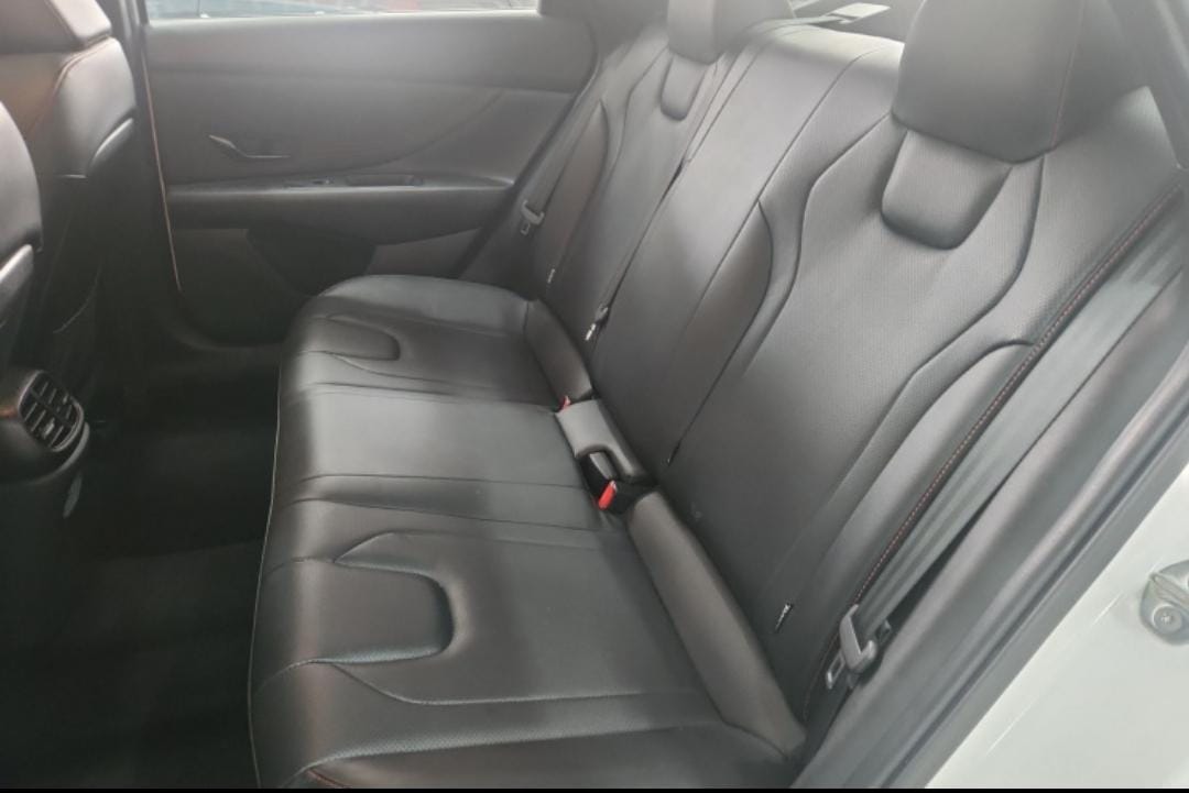 Hyundai Elantra 240TGDi DCT LUX Premium Edition