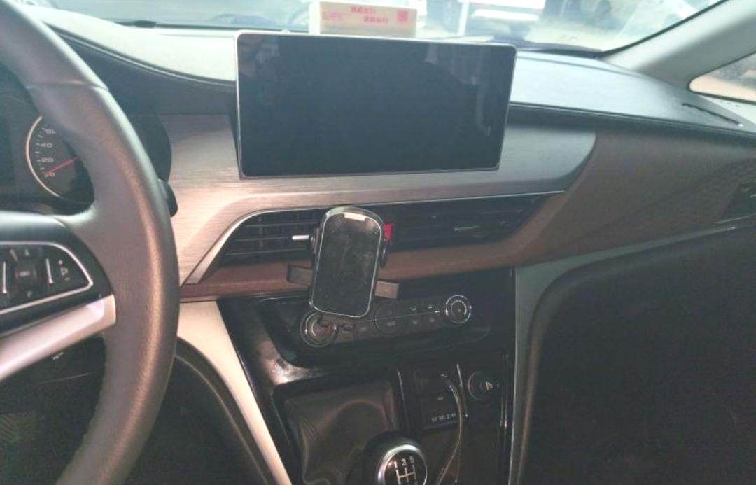 JAC Refine M3 1.5T 7-местная стандартная версия