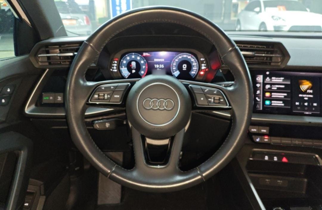 Audi A3 Sportback 35 TFSI Спортивный