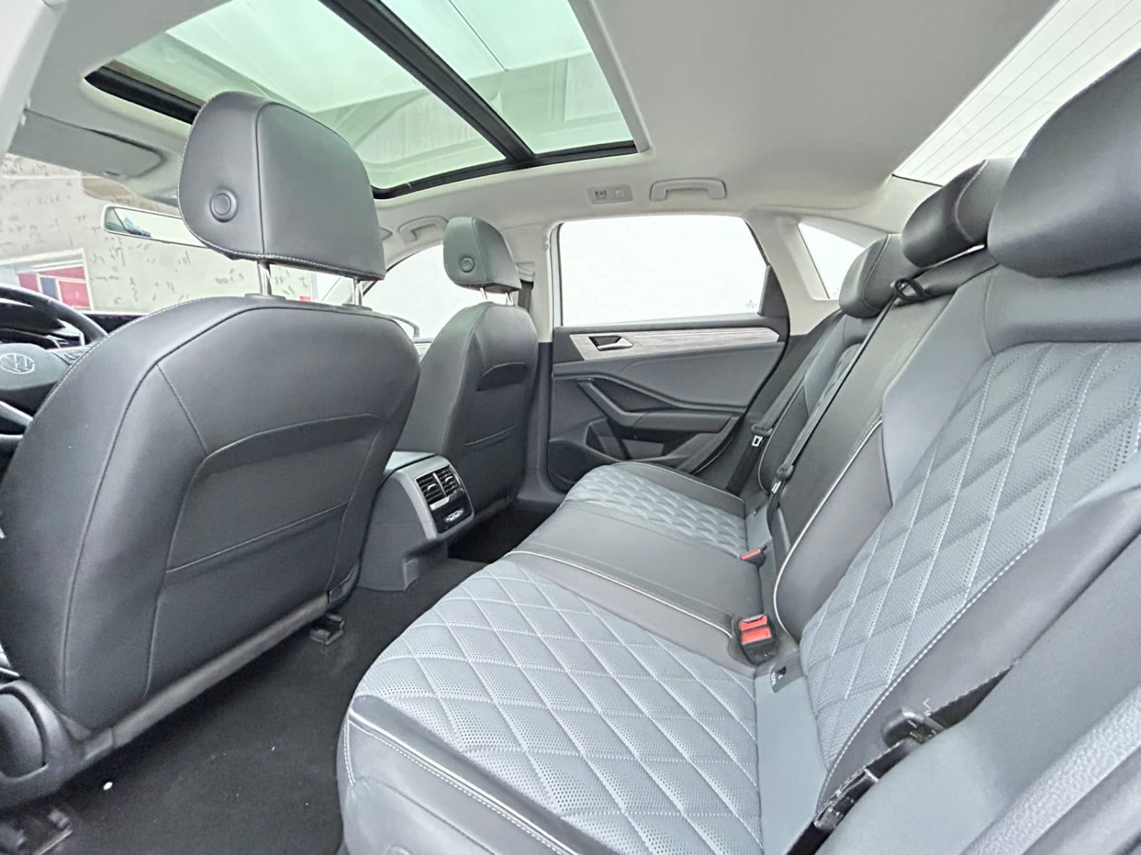 Volkswagen Sagitar 280TSI DSG