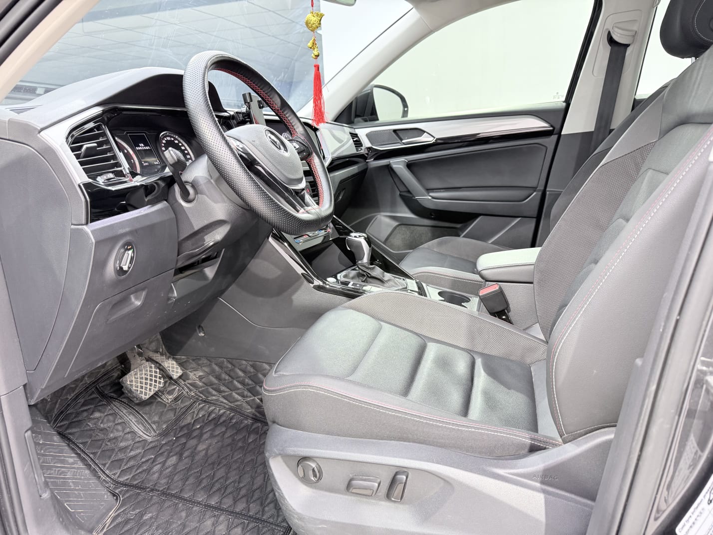 Volkswagen Tayron 280TSI Deluxe Edition