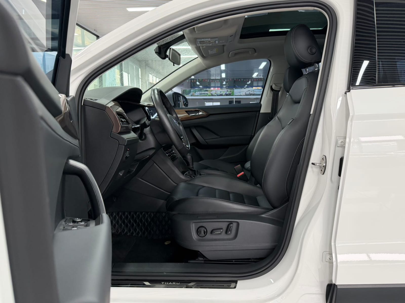 Volkswagen Tharu 280TSI Deluxe Edition PLUS