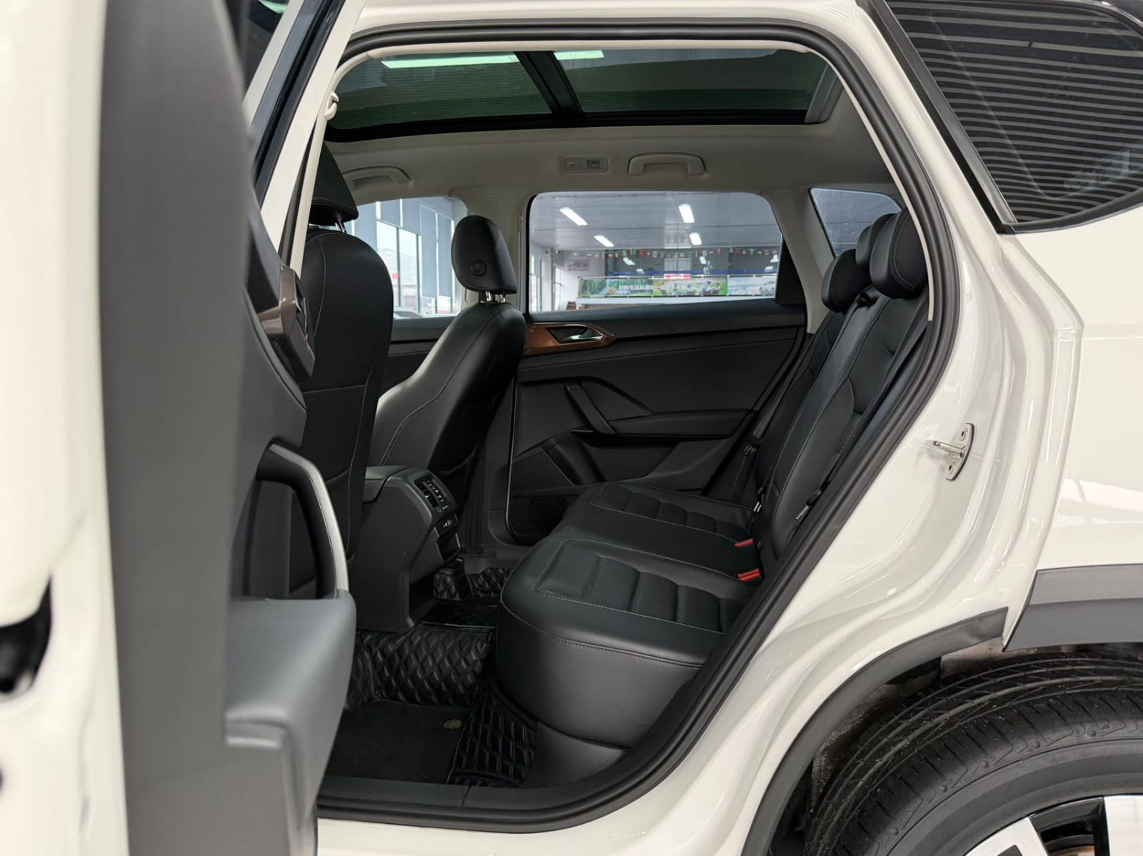 Volkswagen Tharu 280TSI Deluxe Edition PLUS