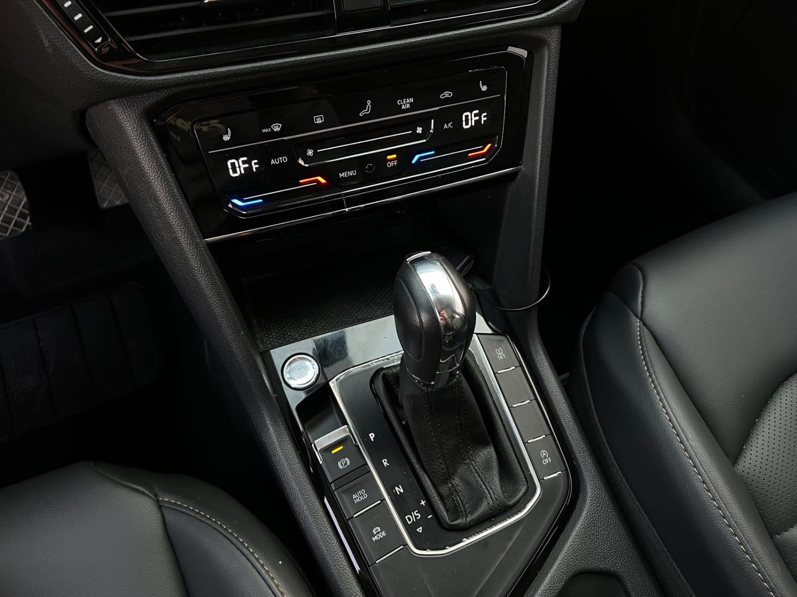 Volkswagen Tharu 280TSI Deluxe Edition