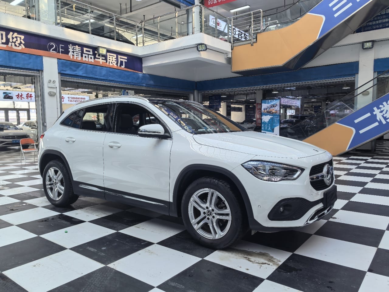 Mercedes-Benz GLA 180