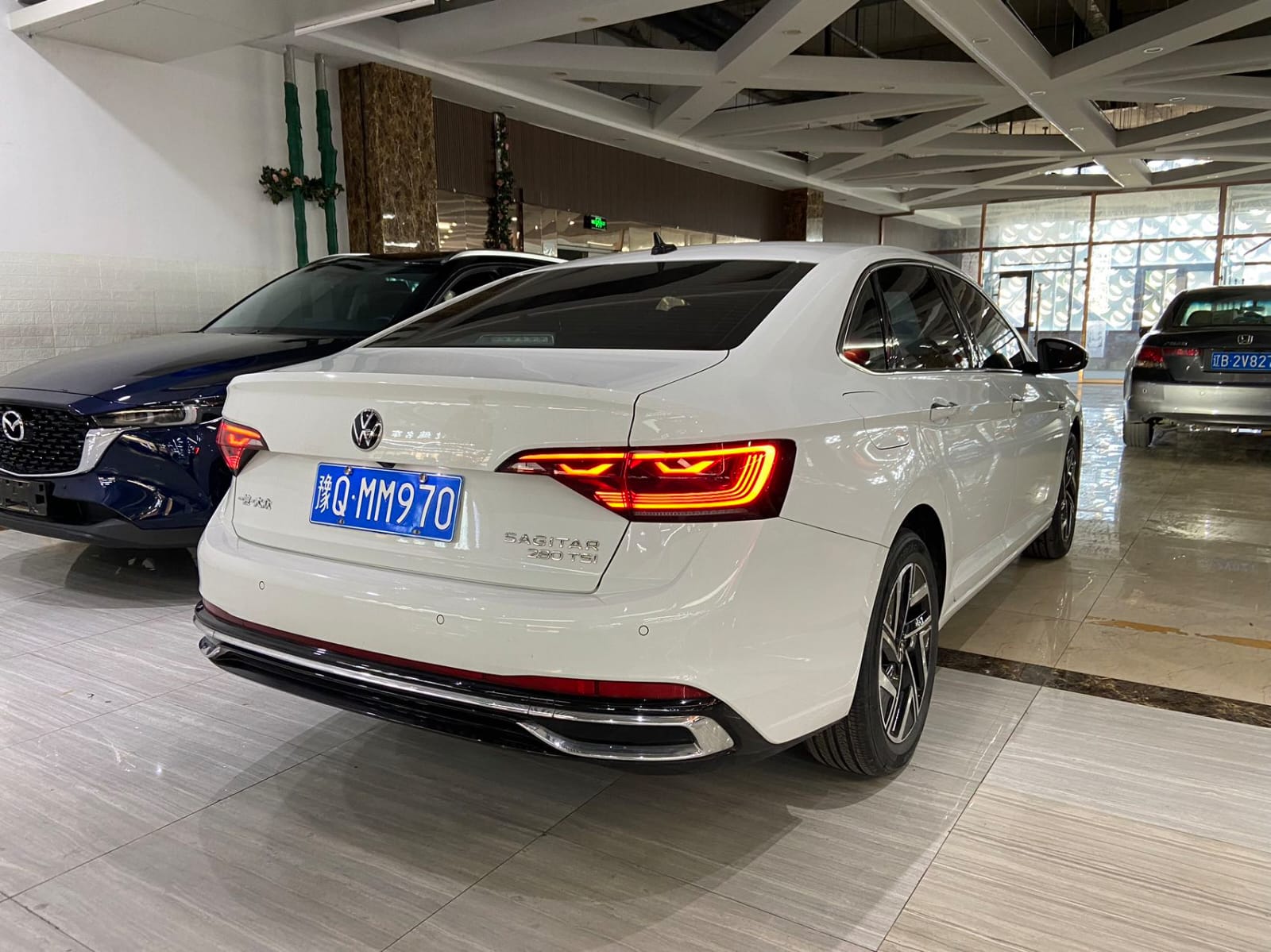 Volkswagen Sagitar 280TSI DSG Oversight Lite Edition