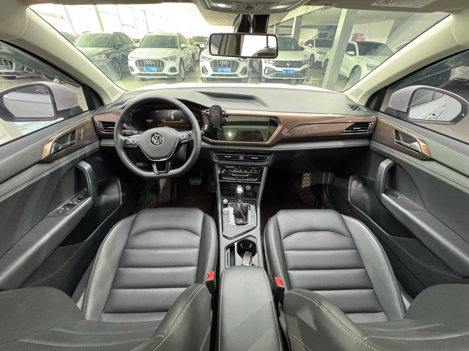 Volkswagen Tharu 280TSI Deluxe Edition PLUS