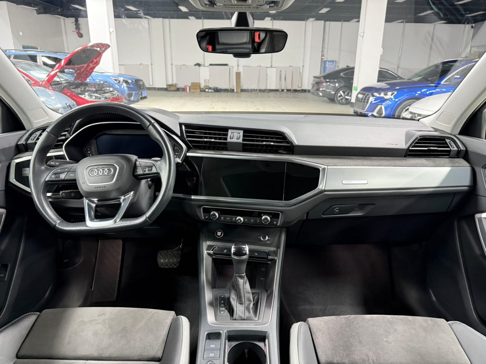 Audi Q3 35 TFSI Stylish and Dynamic Edition