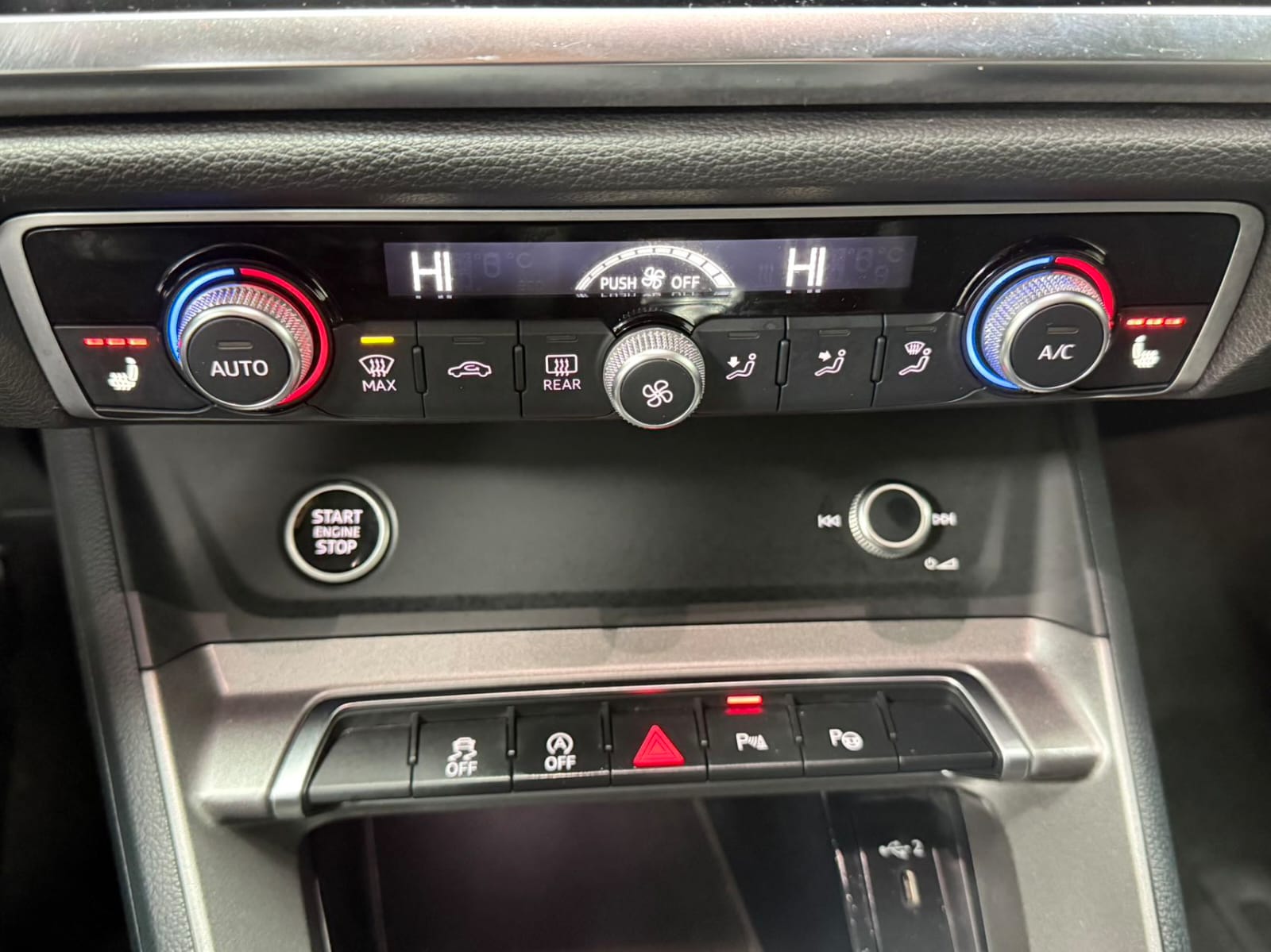 Audi Q3 35 TFSI Stylish and Dynamic Edition