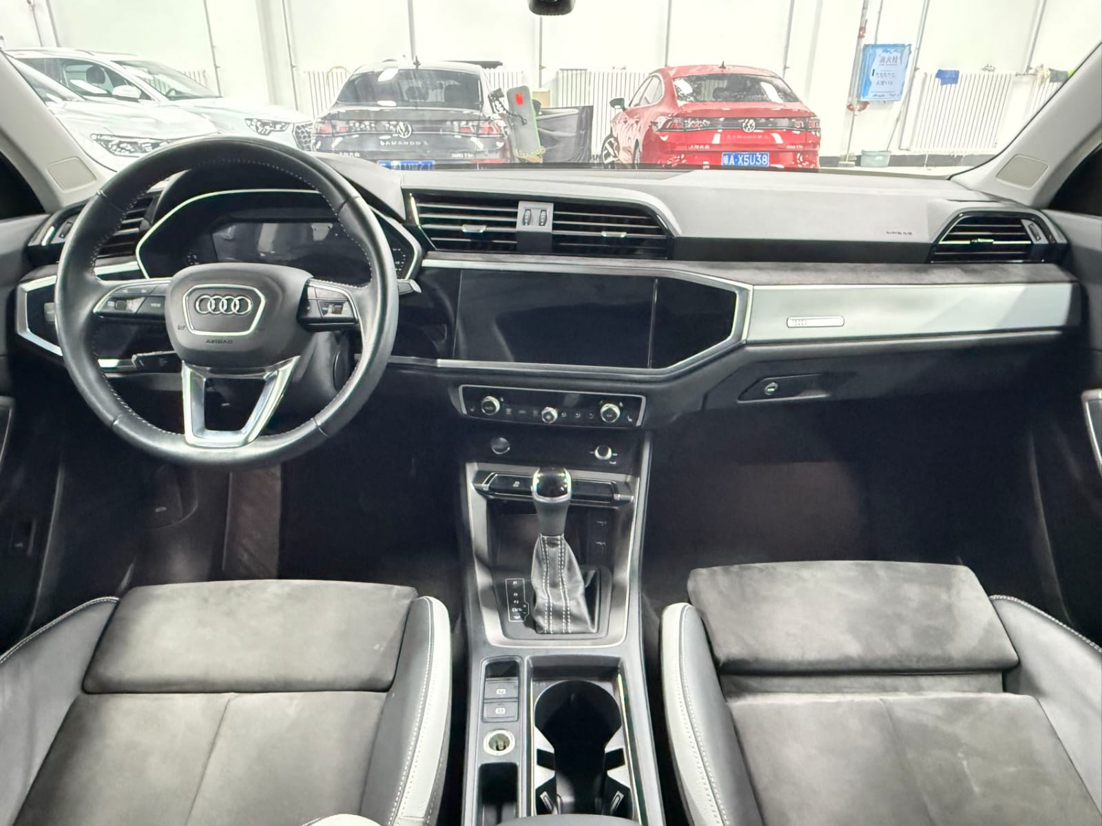 Audi Q3 35 TFSI Stylish and Dynamic Edition